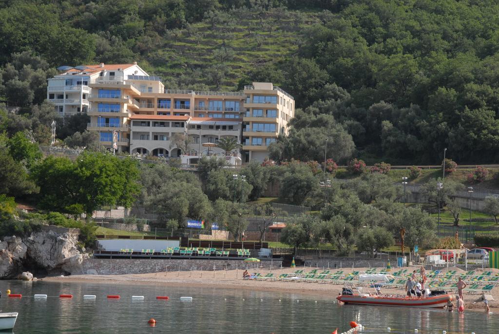 Apartments Rino Lux Sveti Stefan Extérieur photo